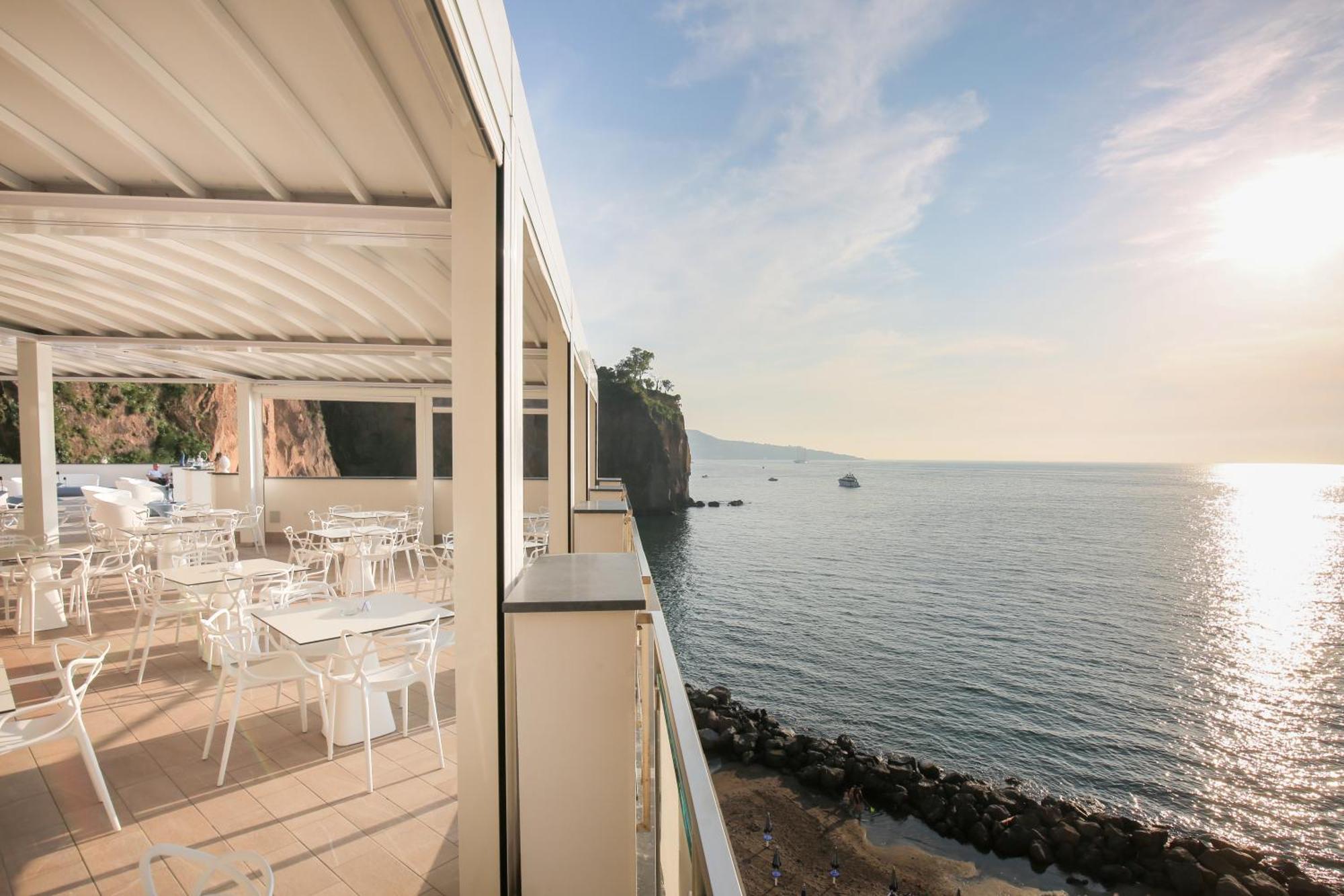 Hotel Giosue' A Mare Sorrento Мета Экстерьер фото