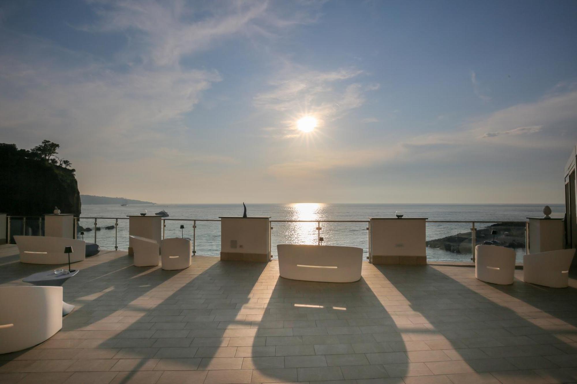 Hotel Giosue' A Mare Sorrento Мета Экстерьер фото