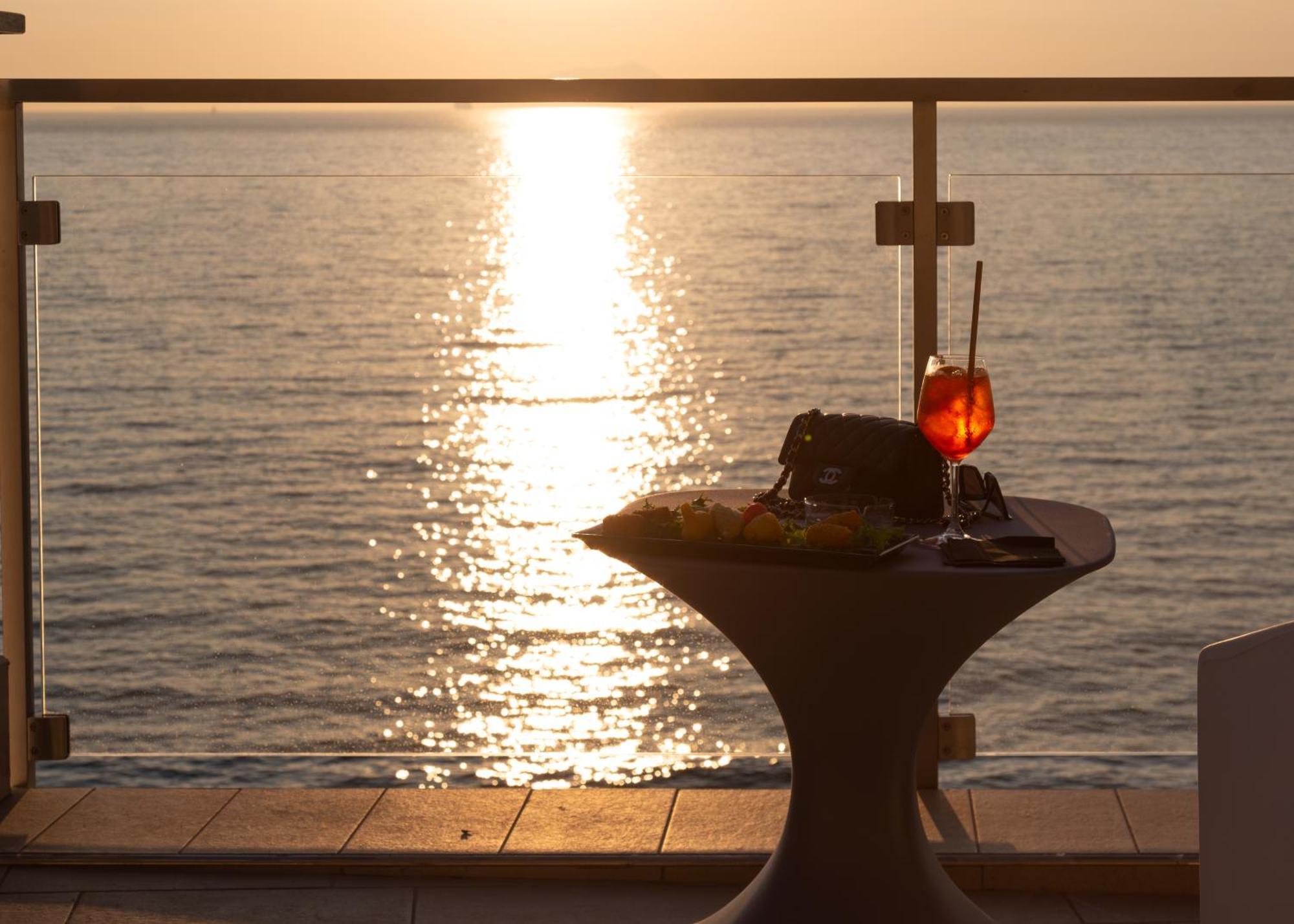 Hotel Giosue' A Mare Sorrento Мета Экстерьер фото