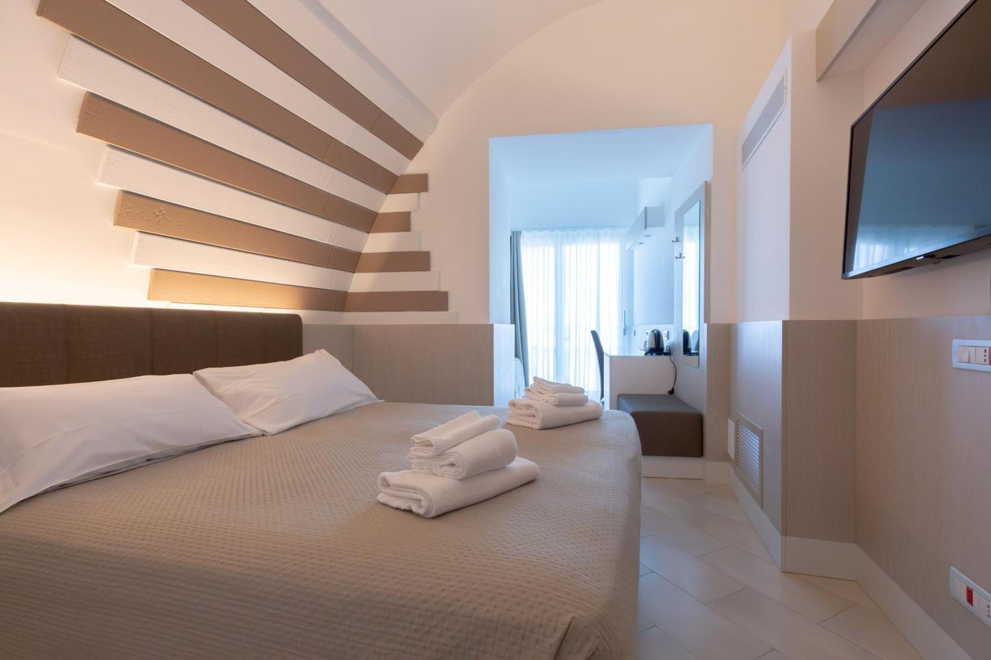 Hotel Giosue' A Mare Sorrento Мета Экстерьер фото