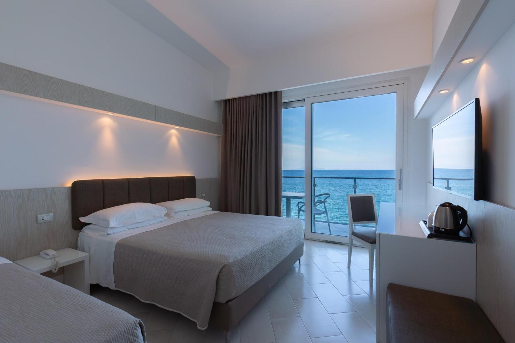 Hotel Giosue' A Mare Sorrento Мета Экстерьер фото